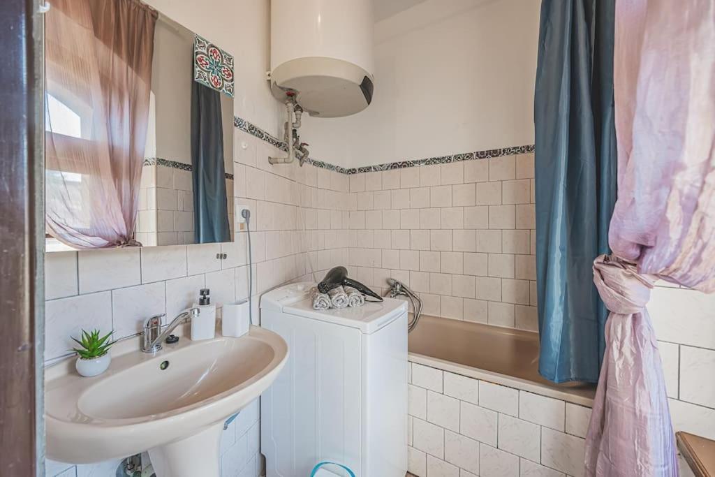Carolina'S Romantic Apartment Hradec Kralove Ngoại thất bức ảnh